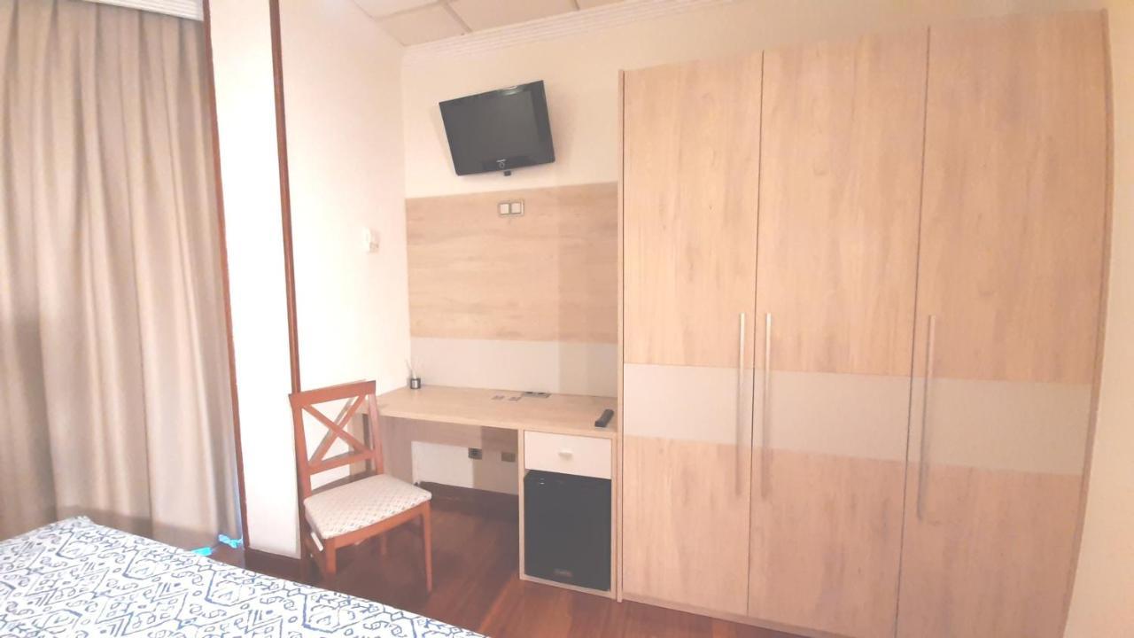 Hotel Nueva Plaza Maliano Exterior photo
